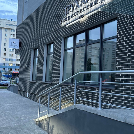 Фотография Сдаётся в аренду  помещение под офис, шоурум, сервисный центр  52 м&sup2; в Лошице (Игуменский тракт, 13). - фото 1