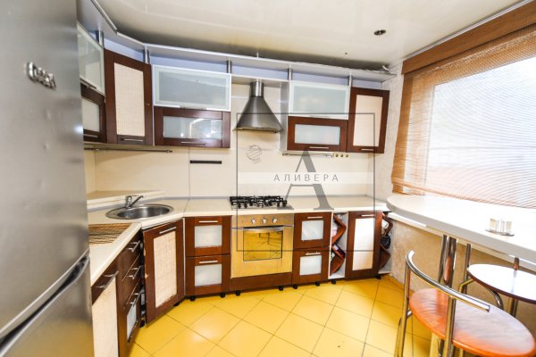 4-комнатная квартира по адресу Жуковского, 6к 1 - фото 8