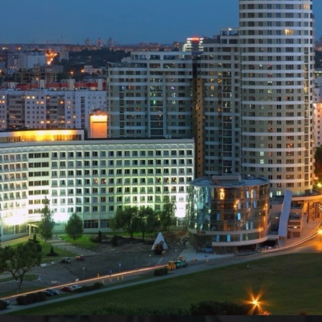 Фотография Продается офис 260м, ОТДЕЛЬНЫЙ ВХОД на проспекте Победителей-Славянский квартал  - фото 2