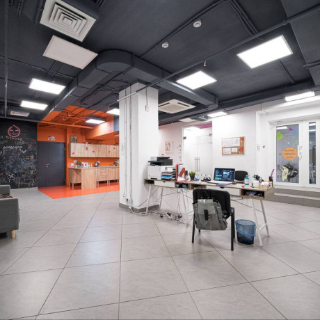 Фотография Продается офис 260м, ОТДЕЛЬНЫЙ ВХОД на проспекте Победителей-Славянский квартал  - фото 8