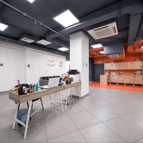 Фотография Продается офис 260м, ОТДЕЛЬНЫЙ ВХОД на проспекте Победителей-Славянский квартал  - фото 3