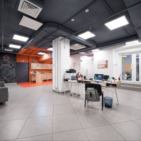 Фотография Продается офис 260м, ОТДЕЛЬНЫЙ ВХОД на проспекте Победителей-Славянский квартал  - фото 5