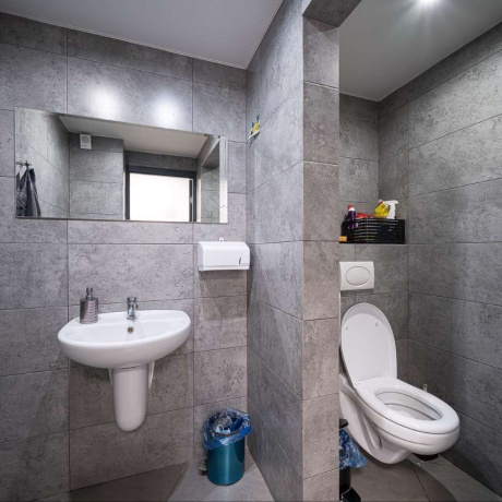 Фотография Продается офис 260м, ОТДЕЛЬНЫЙ ВХОД на проспекте Победителей-Славянский квартал  - фото 4