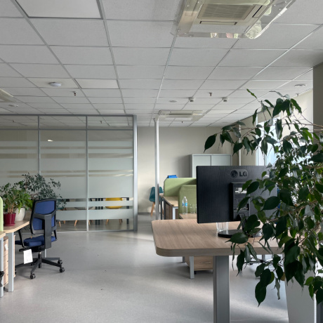 Фотография Бизнес Центр Грин метро Каменная Горка , сдается изолированный офисный блок 370м - фото 2