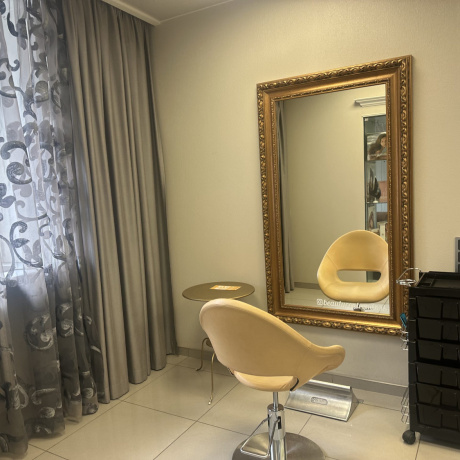 Фотография Продается коммерческое помещение (200 кв.м.) на 1 этаже жилого дома с отдельным входом, ул. Берестянская, пл. Победы - фото 6