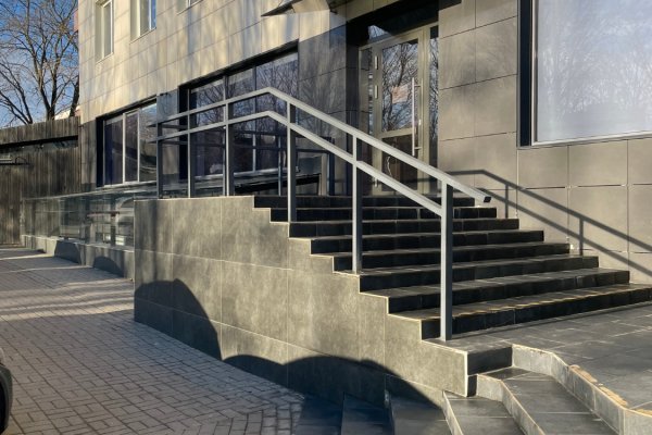 Первый этаж, отдельный вход   -  Сдается офис 288м на ул Бирюзова 10А,  - фото 14