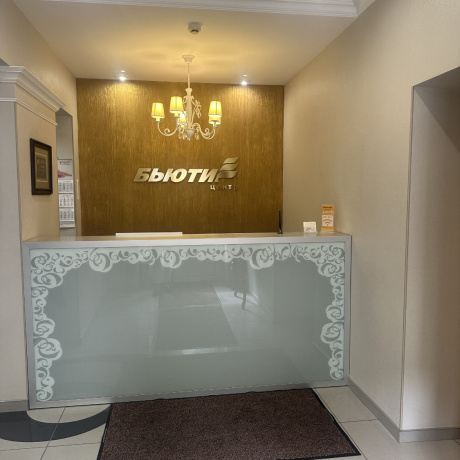 Фотография Продается коммерческое помещение (200 кв.м.) на 1 этаже жилого дома с отдельным входом, ул. Берестянская, пл. Победы - фото 1