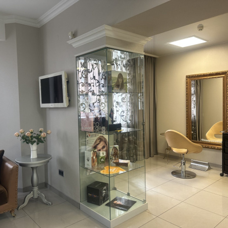 Фотография Продается коммерческое помещение (200 кв.м.) на 1 этаже жилого дома с отдельным входом, ул. Берестянская, пл. Победы - фото 3