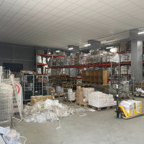 Фотография Сдается склад 400м отапливаемый , в центре города на ул. Октябрьская , метро в шаговой доступности - фото 7