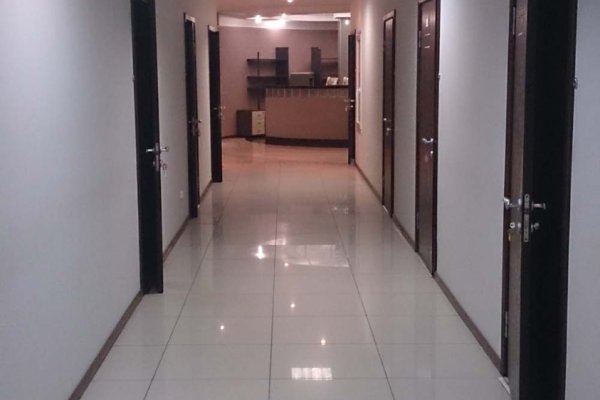 Сдается офисный блок 700м , кабинетная нарезка на ул Володько - фото 2