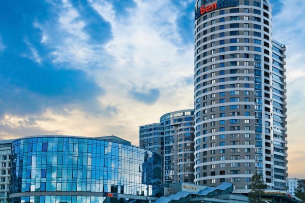 Продается офис 260м, ОТДЕЛЬНЫЙ ВХОД на проспекте Победителей-Славянский квартал - фото 1