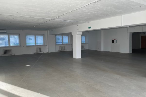Сдается офис 322м, первый этаж, отдельный вход,  ул МТанка,4, метро Фрунзенская - фото 1