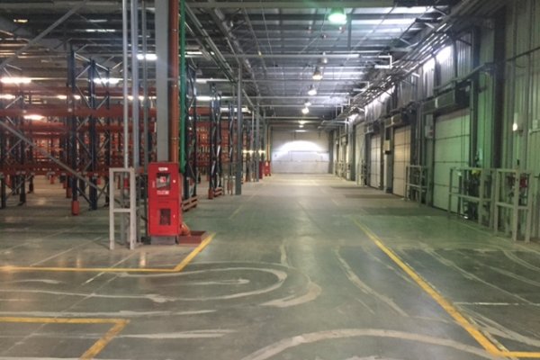 Сдается склад 6800м,  Отдельно стоящий, Партизанский р-н, выезд Могилевская трасса, - фото 1