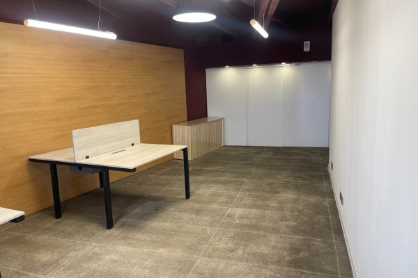 Офис с мебелью в аренду в бизнес центре - фото 5