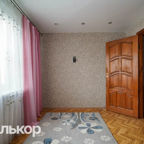 Фотография 3-комнатная квартира по адресу Космонавтов ул., д. 34 - 8