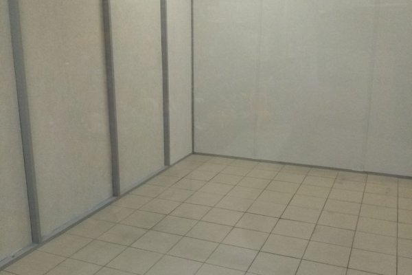 Сдам в аренду НЕДОРОГО павильон в ТЦ. от 20 до 60 кв.м. - фото 2