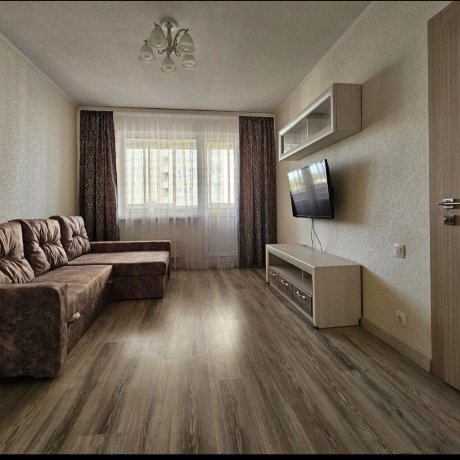Фотография 2-комнатная квартира по адресу ПАРНИКОВАЯ, 9 - 2