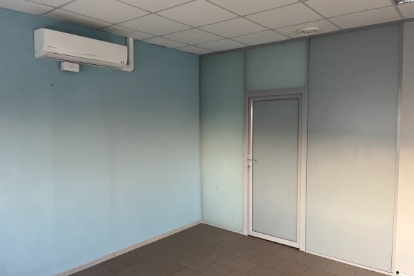 Офис 35 м2 в аренду возле метро Грушевка - фото 10