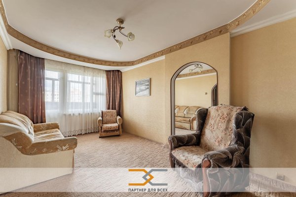 3-комнатная квартира по адресу Звязда газеты просп., д. 35 - фото 1