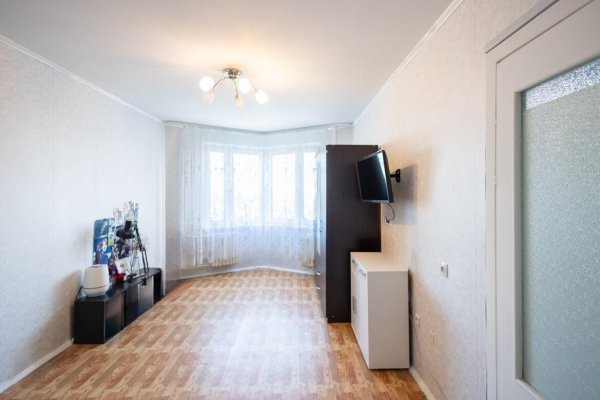 1-комнатная квартира по адресу Есенина ул., д. 119 к. 1 - фото 1