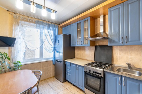 3-комнатная квартира по адресу Байкальская ул., д. 33 - фото 1