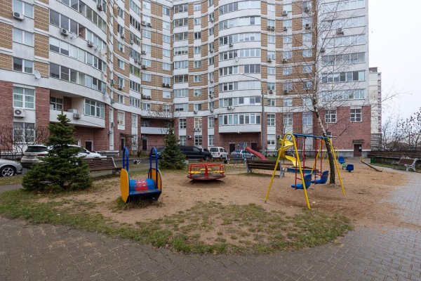 3-комнатная квартира по адресу Притыцкого ул., д. 83 - фото 1