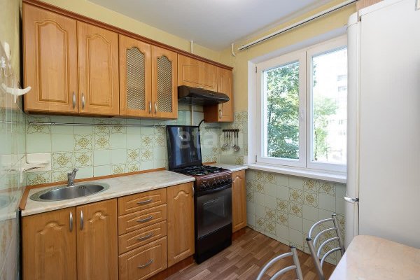 4-комнатная квартира по адресу Рокоссовского просп., д. 143 - фото 1