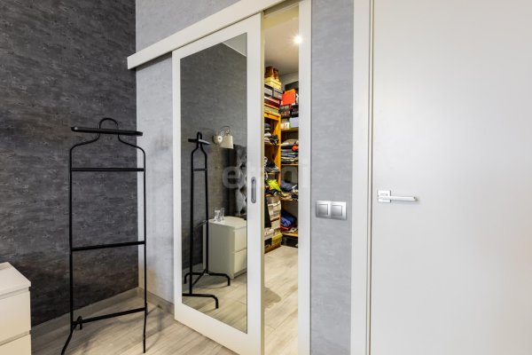 4-комнатная квартира по адресу Дзержинского просп., д. 15 - фото 16