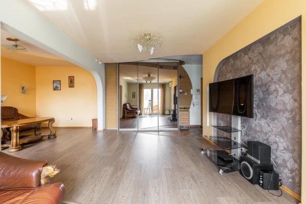 3-комнатная квартира по адресу Жуковского ул., д. 23 - фото 5