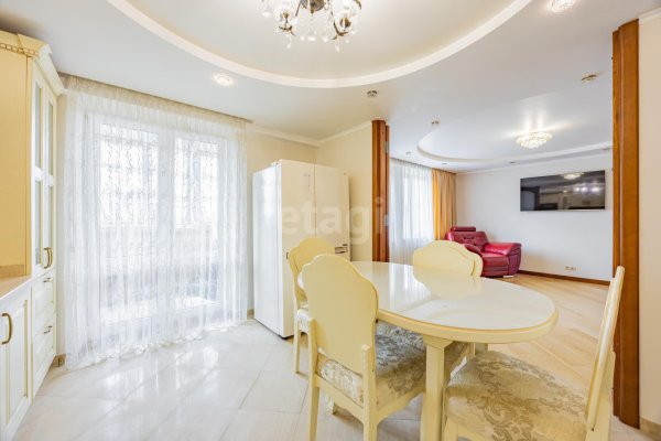 3-комнатная квартира по адресу Героев 120 Дивизии ул., д. 17 - фото 3