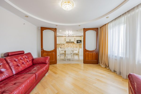 3-комнатная квартира по адресу Героев 120 Дивизии ул., д. 17 - фото 12