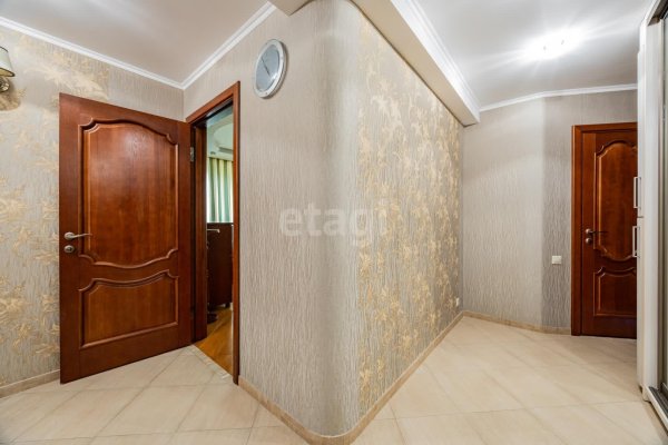 3-комнатная квартира по адресу Героев 120 Дивизии ул., д. 17 - фото 15