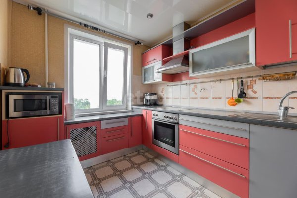 3-комнатная квартира по адресу Космонавтов ул., д. 23 к. 1 - фото 2