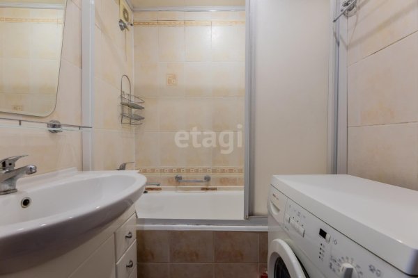 3-комнатная квартира по адресу Космонавтов ул., д. 23 к. 1 - фото 15