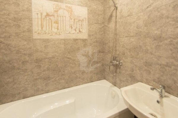 1-комнатная квартира по адресу Микрорайон 1 м-н, д. 2 - фото 5