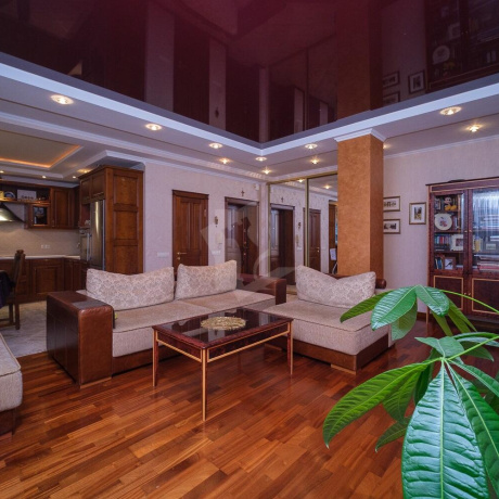 Фотография 3-комнатная квартира по адресу Тимошенко ул., д. 8 - фото 9