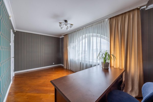 5+ -комнатная квартира по адресу Машерова просп., д. 54 - фото 5