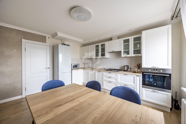 5+ -комнатная квартира по адресу Машерова просп., д. 54 - фото 8