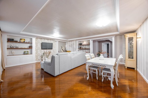 5+ -комнатная квартира по адресу Машерова просп., д. 54 - фото 13