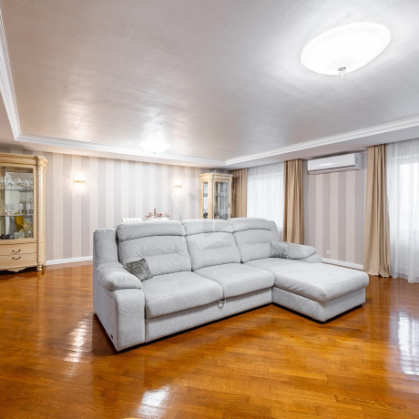 Фотография 5+ -комнатная квартира по адресу Машерова просп., д. 54 - фото 17