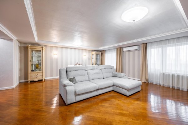 5+ -комнатная квартира по адресу Машерова просп., д. 54 - фото 17