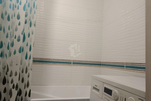 2-комнатная квартира по адресу Микрорайон 1 м-н, д. 5 - фото 9