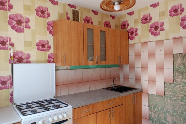2-комнатная квартира по адресу Микрорайон 1 м-н, д. 17 - фото 2
