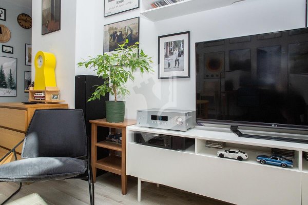 2-комнатная квартира по адресу Коммунистическая ул., д. 26 - фото 13