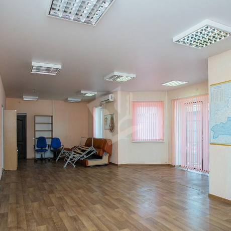 Фотография Сдается торговое помещение по адресу аг. Хатежино, Комсомольская ул., д. 20 к. в - фото 1