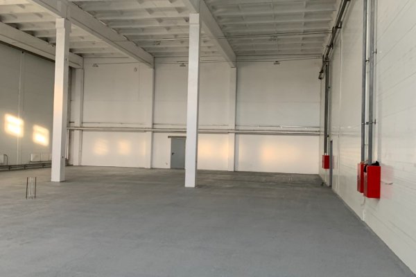 Склад 540 кв м отапливаемый в аренду в Сенице  - фото 6