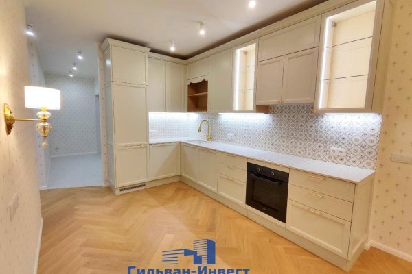 3-комнатная квартира по адресу Дзержинского просп., д. 19 - фото 1
