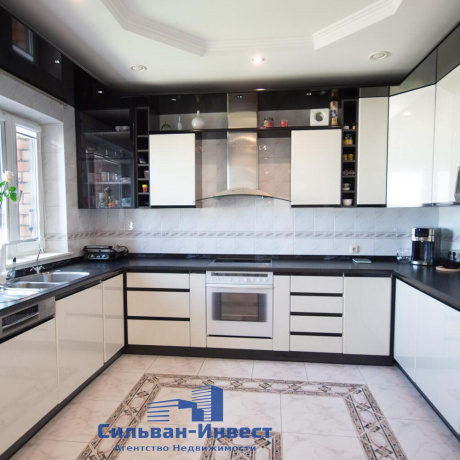 Фотография 4-комнатная квартира по адресу Независимости просп., д. 181 - фото 1