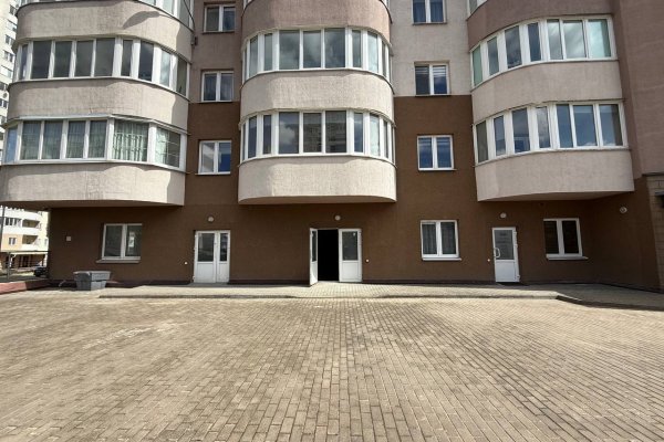 Продается административно-торговое помещение без отделки. Прекрасная локация - фото 1