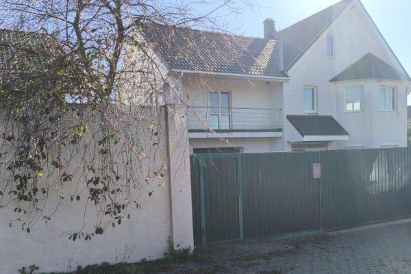 Коттедж со складскими помещениями  аг.Большевик - фото 3